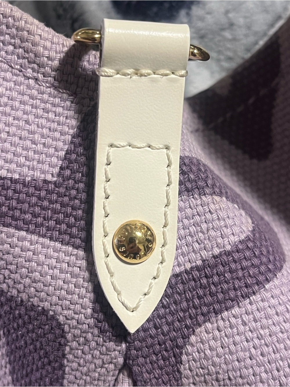 Authentic Louis Vuitton Tahitienne bag - Picture 13 of 15